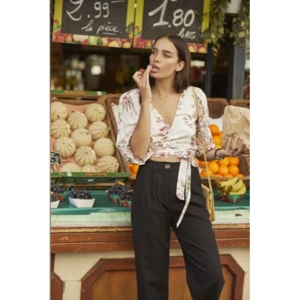 Auguste Vintage Inspired Floral Boho Tie Front Wrap Top Blouse - Picture 2 of 16